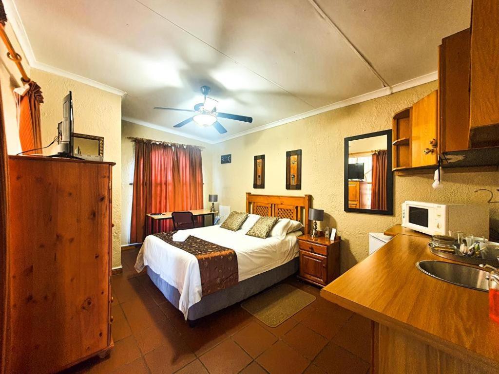 Guest house Just Tiffany & Conference Facility *