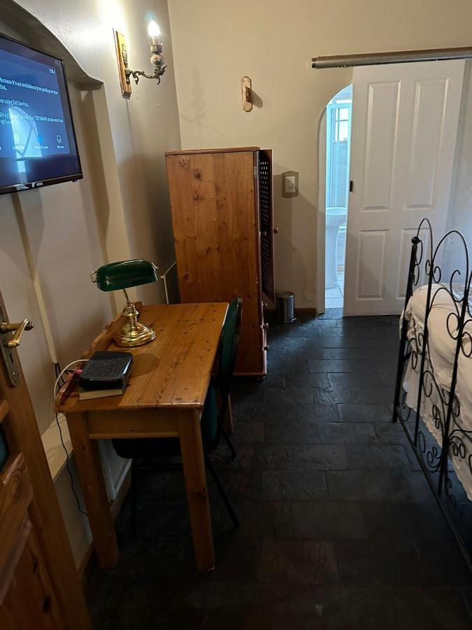 Just Tiffany & Conference Facility Guest house