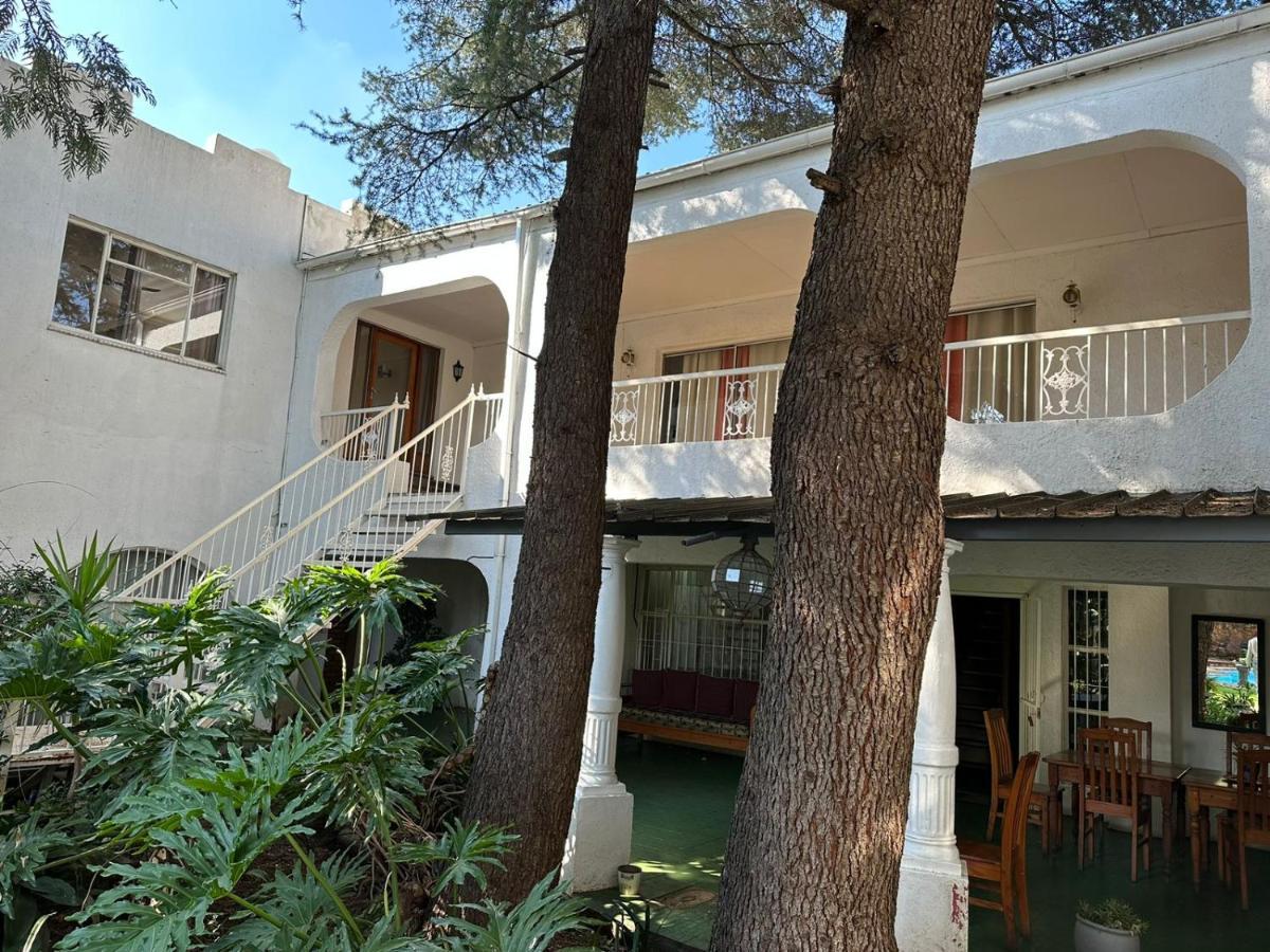 Just Tiffany & Conference Facility Guest house *