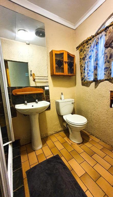 Just Tiffany & Conference Facility Guest house